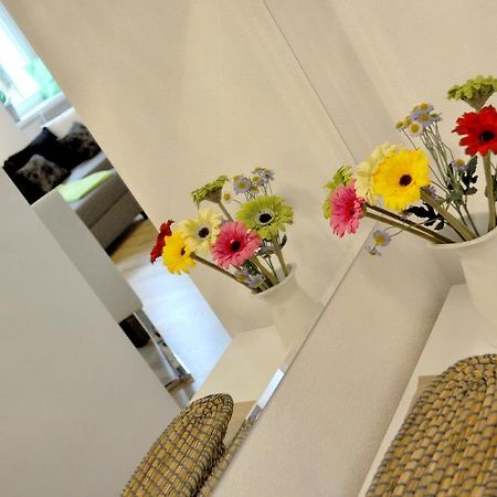 Ferienwohnung Im Univiertel Mit Garten グラーツ エクステリア 写真
