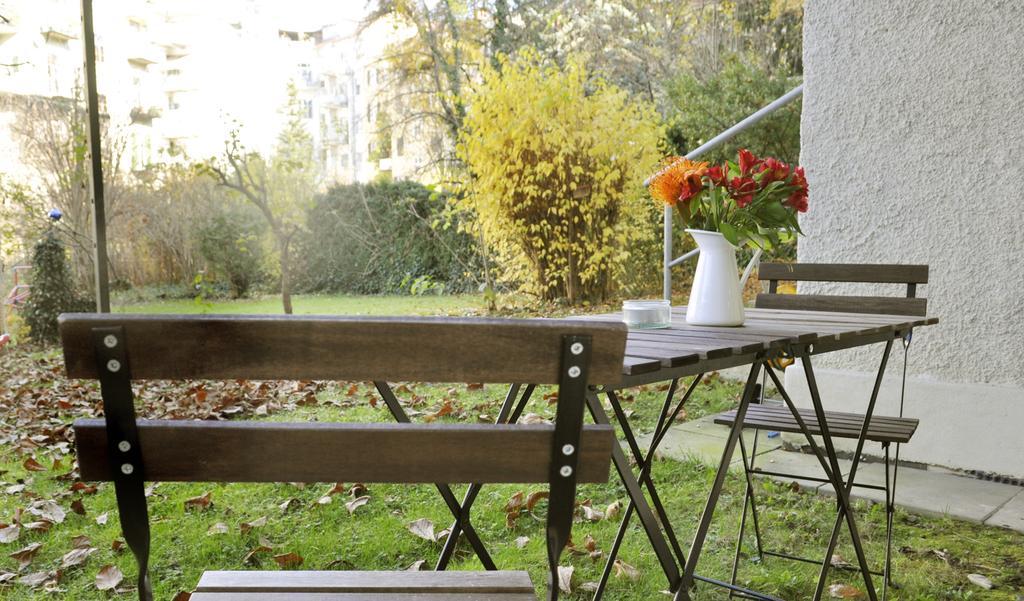 Ferienwohnung Im Univiertel Mit Garten グラーツ エクステリア 写真